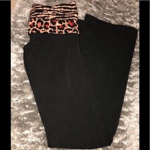 Victoria’s Secret PINK Coral Cheetah Yoga Pants XS